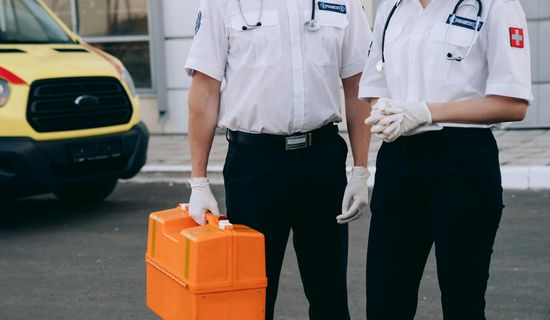 师宗救护车转运病人车速和普通车一样快吗？